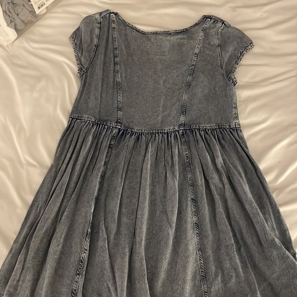 Ecote Urban Outfitters Flowy Cotton Denim Print Flowy Babydoll Dress - Picture 6 of 7